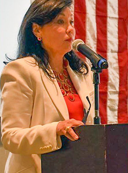 Pòtrè Belinda Keiser