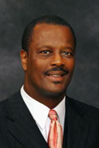 Pòtrè James Bush III