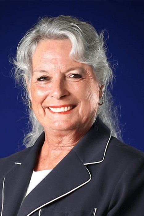 Pòtrè Joy D. Adams