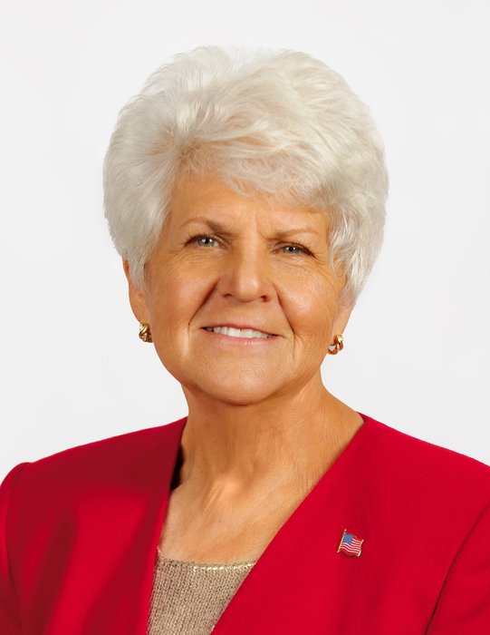 Pòtrè Phyllis Smith