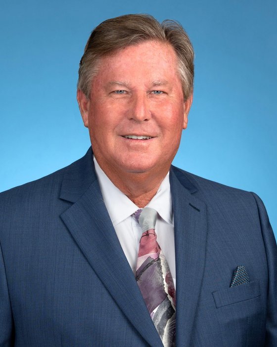 Pòtrè Steven R. Arnst